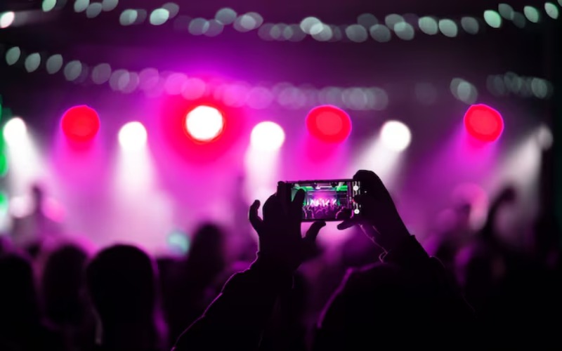3 Ways To Better Live Event Security & Patron Experience This Summer/ FreePik