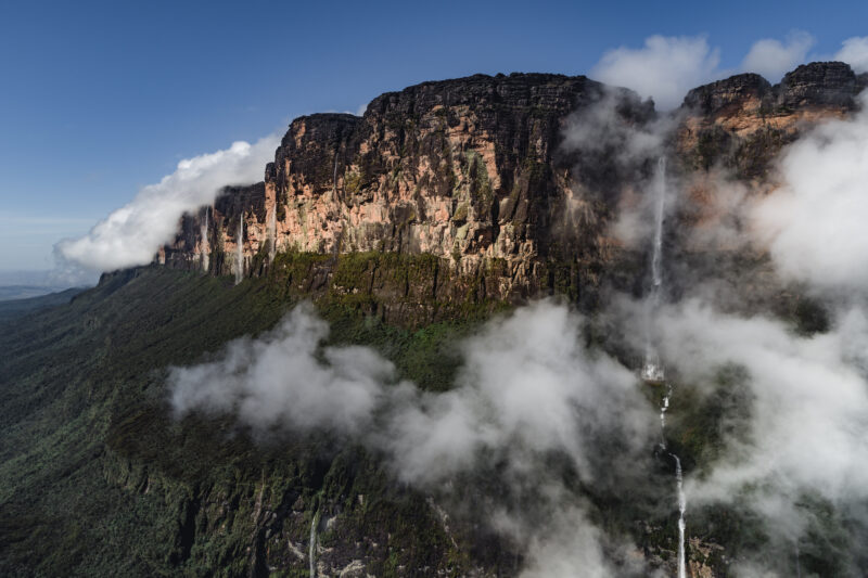 Last Tepui National Geographic Amazon Rainforest free solo climb Guyana documentary
