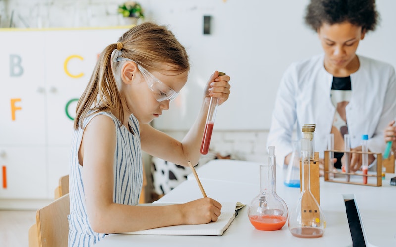 10 Tips for Girls in STEM