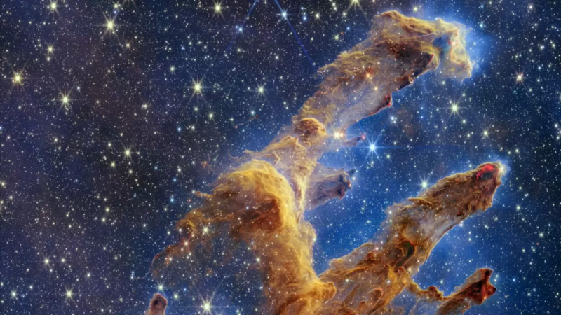 Pillars of Creation JWST photo
